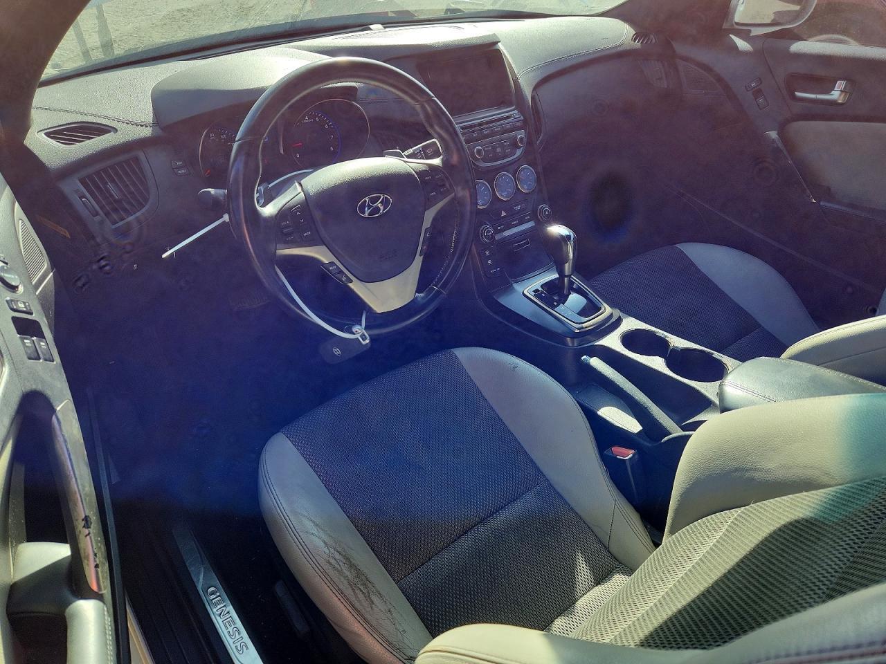 2013 HYUNDAI GENESIS