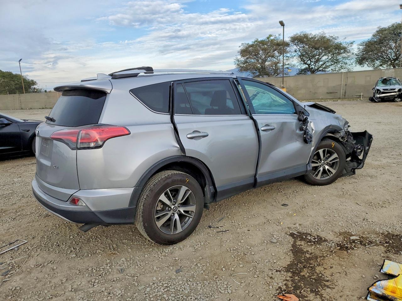 2016 TOYOTA RAV4