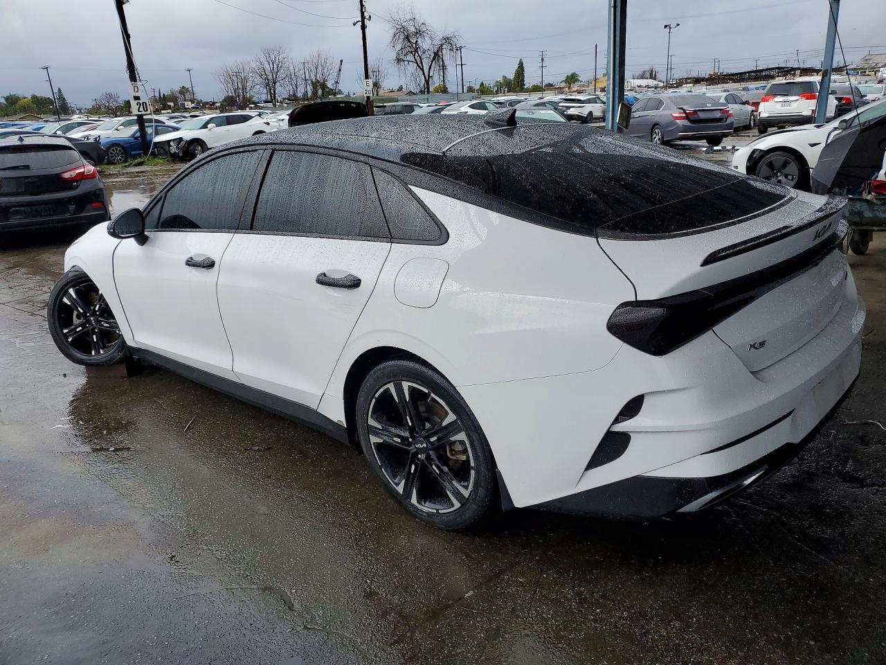 2022 KIA K5