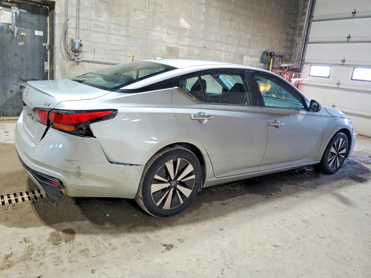 2022 NISSAN ALTIMA