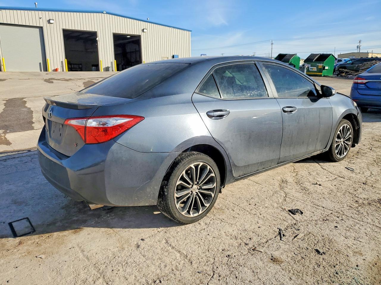 2015 TOYOTA COROLLA