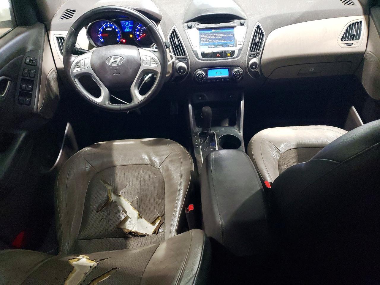 2010 HYUNDAI TUCSON