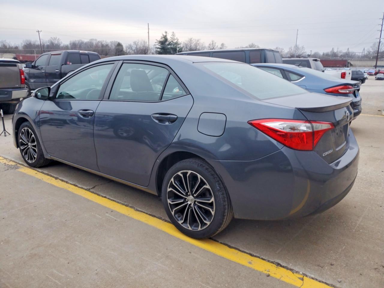 2015 TOYOTA COROLLA