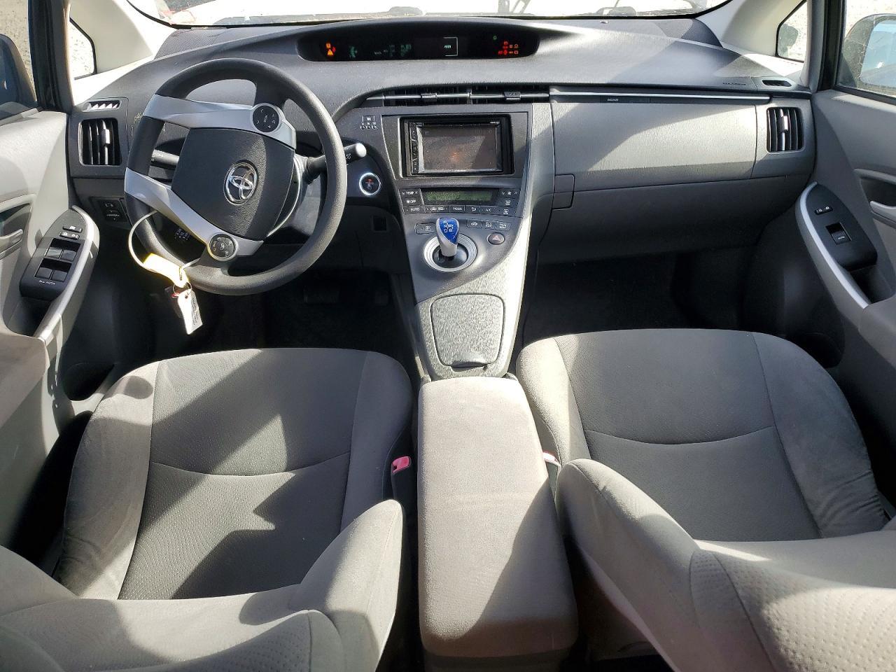 2011 TOYOTA PRIUS