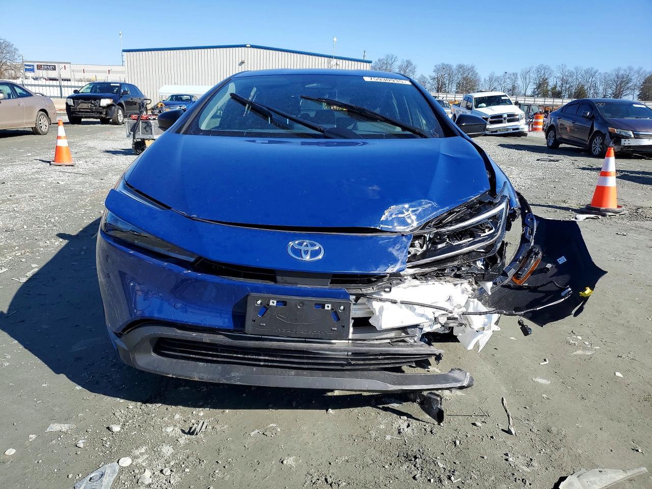 2025 TOYOTA PRIUS
