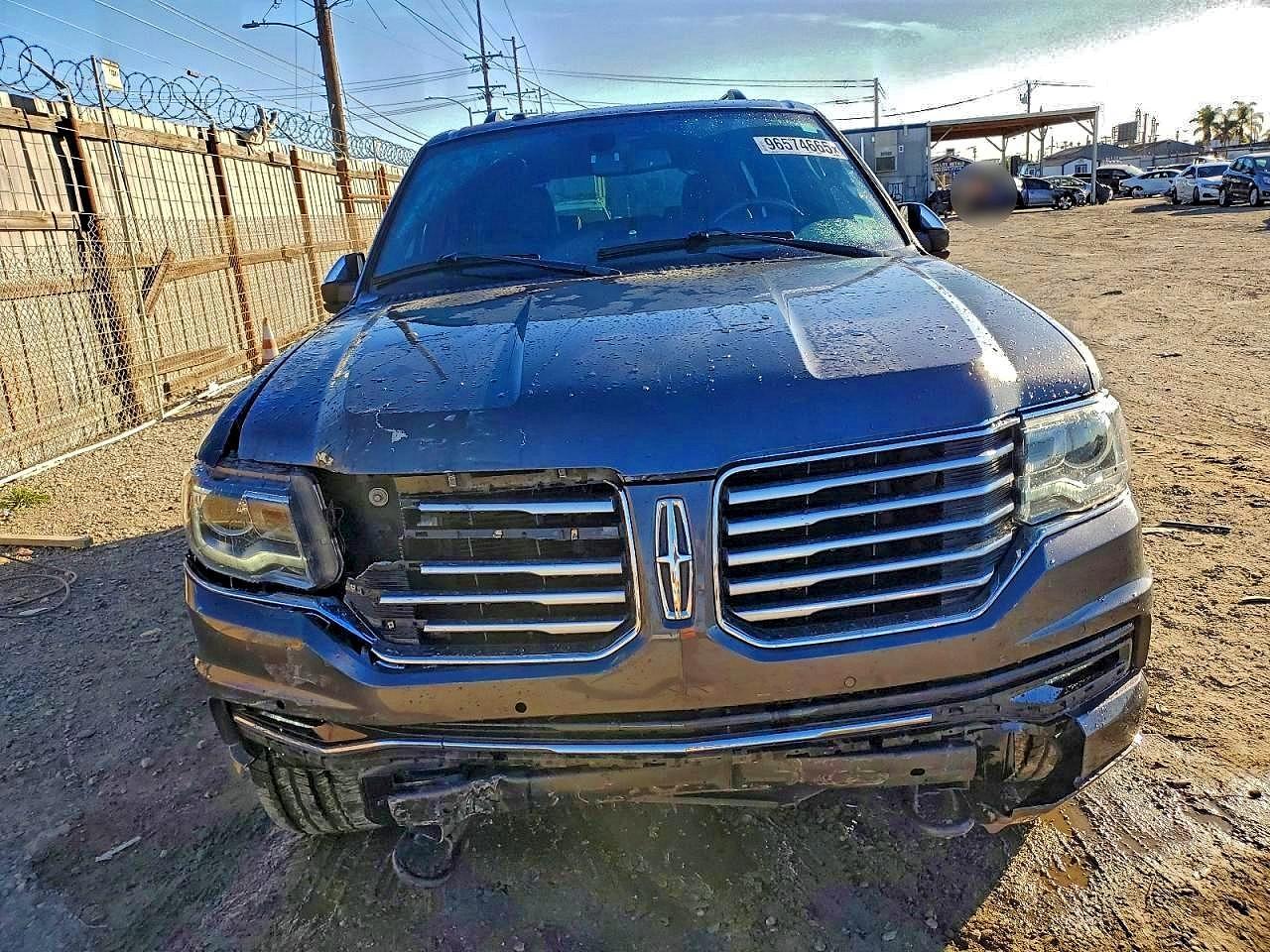 2015 LINCOLN Navigator