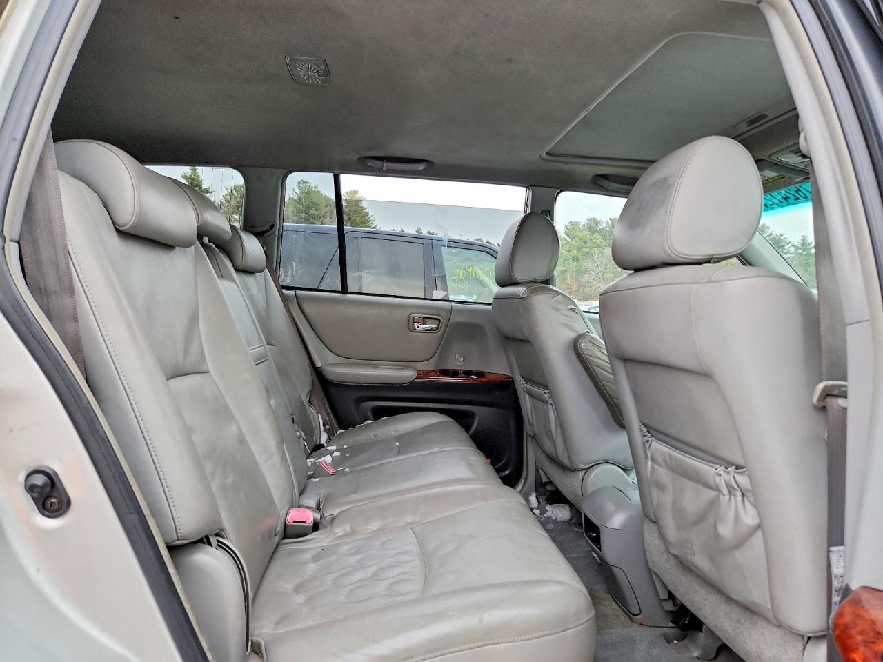 2005 TOYOTA HIGHLANDER