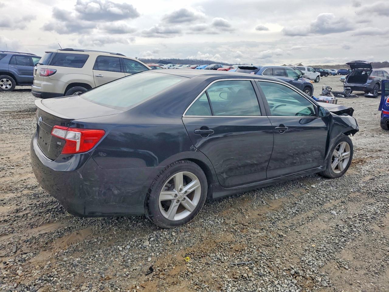 2014 TOYOTA CAMRY