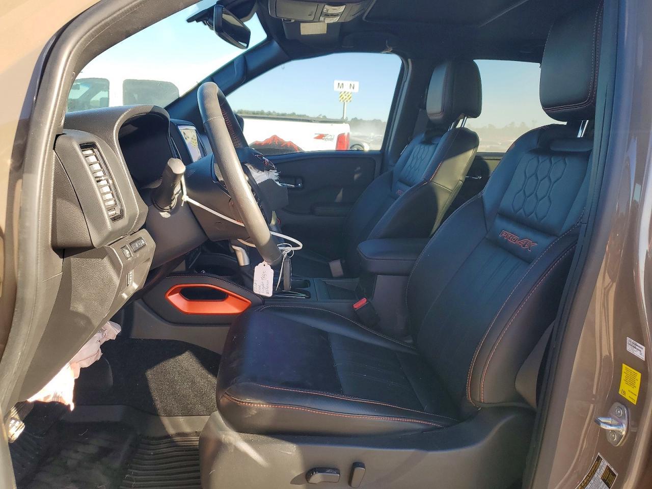2024 NISSAN Frontier