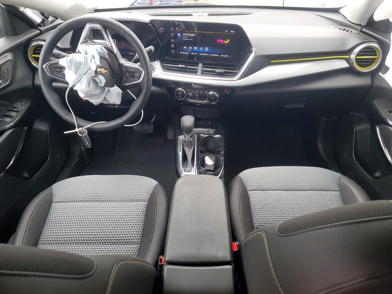 2025 CHEVROLET TRAX