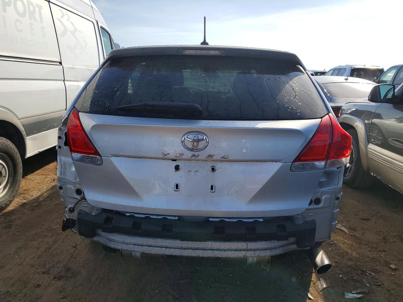 2010 TOYOTA VENZA