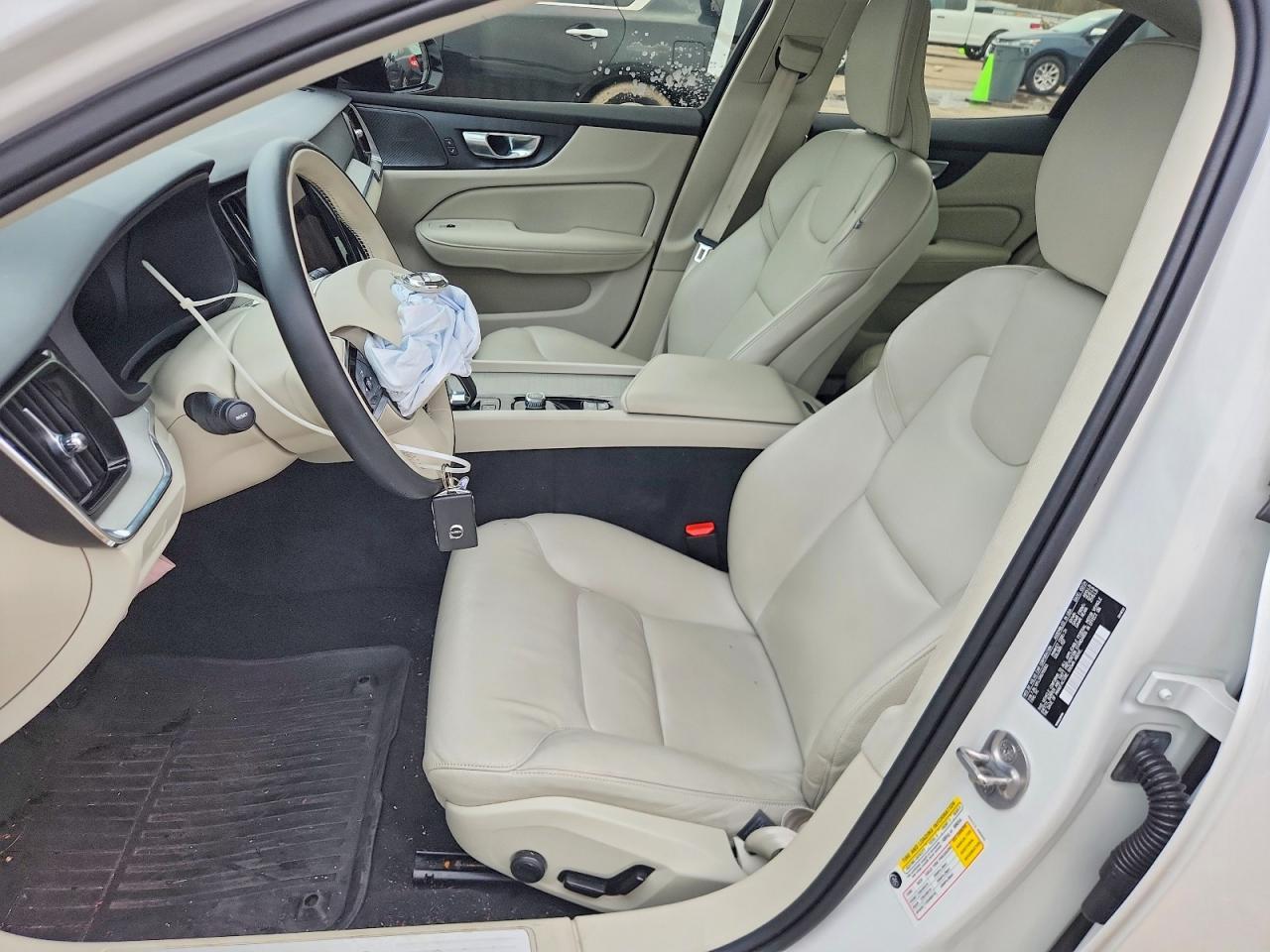 2024 VOLVO S60