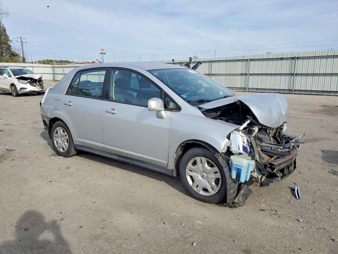2010 NISSAN VERSA