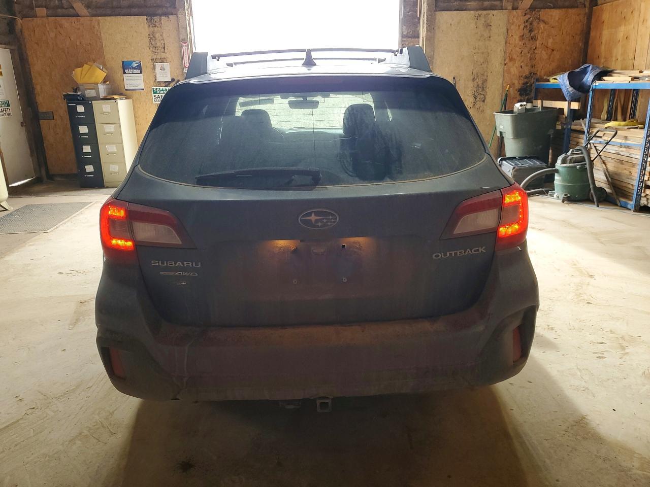 2018 SUBARU Outback