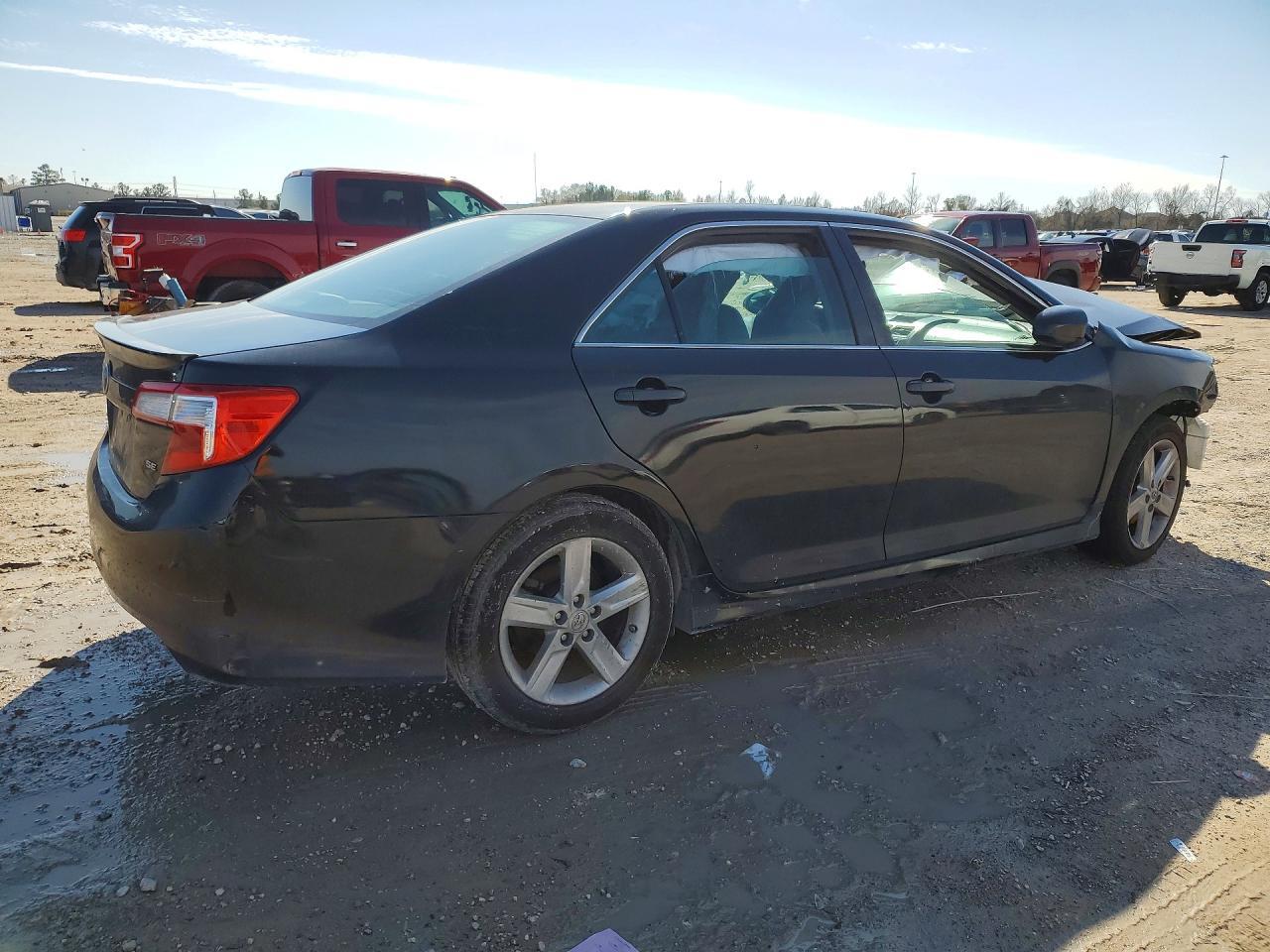 2013 TOYOTA CAMRY