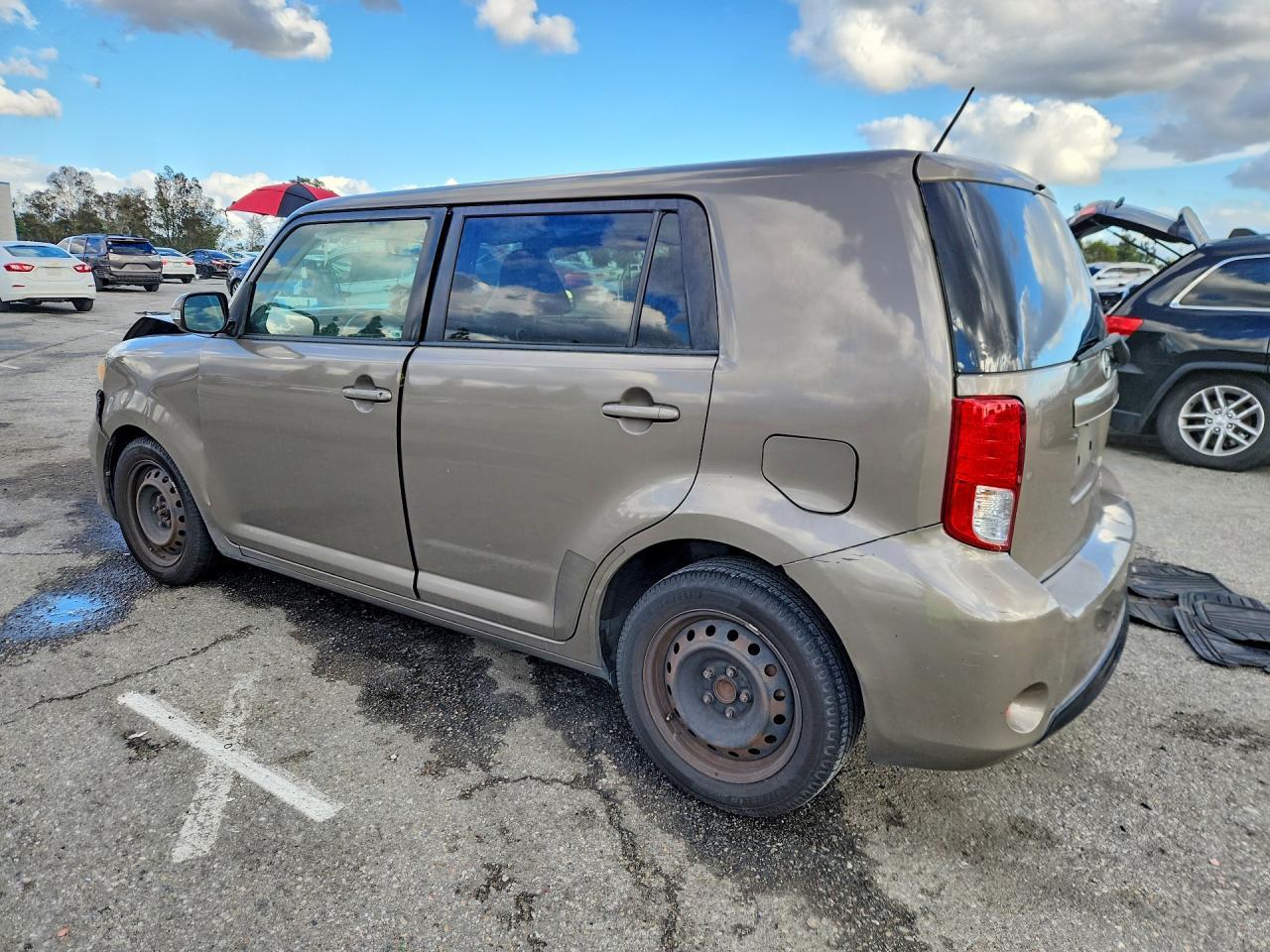 2015 TOYOTA SCION