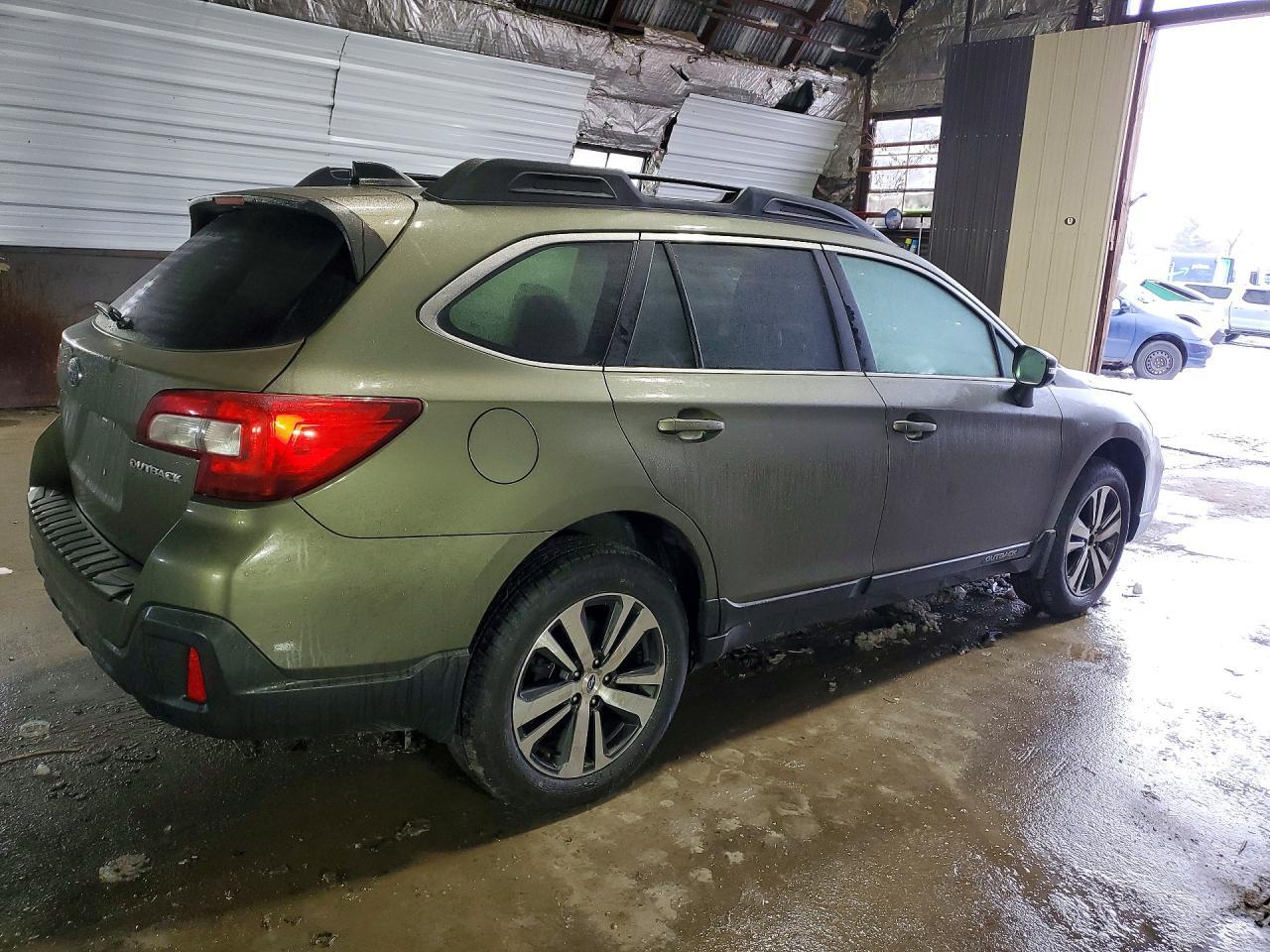 2018 SUBARU Outback