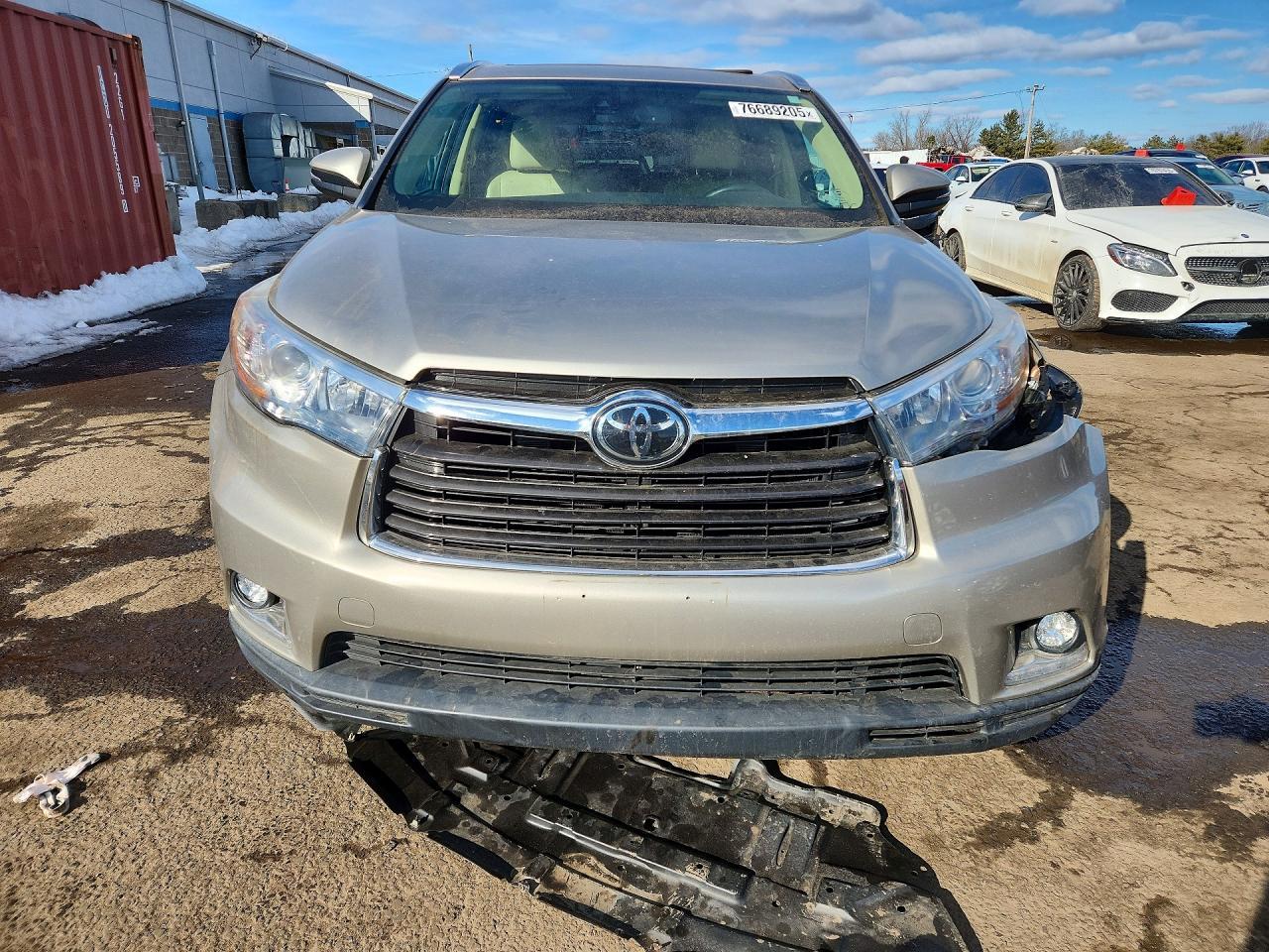 2015 TOYOTA HIGHLANDER