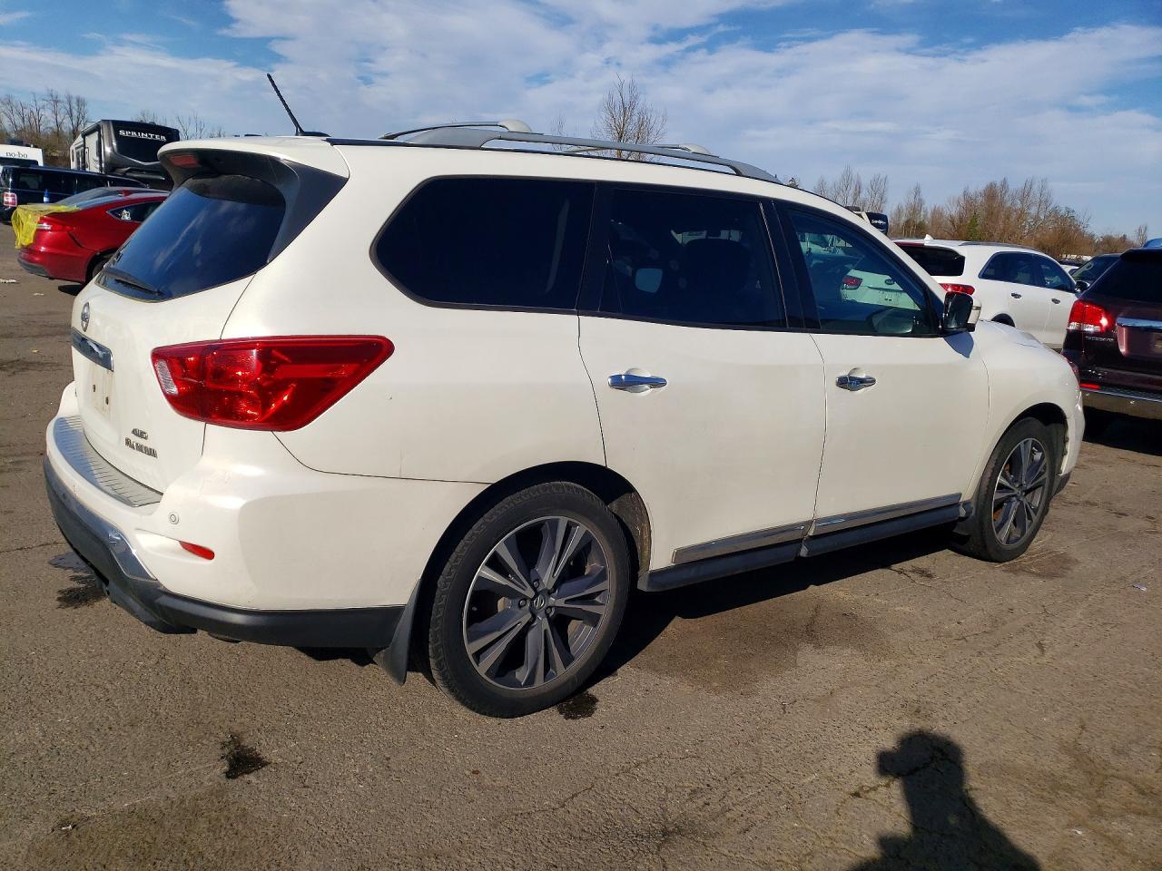 2017 NISSAN PATHFINDER