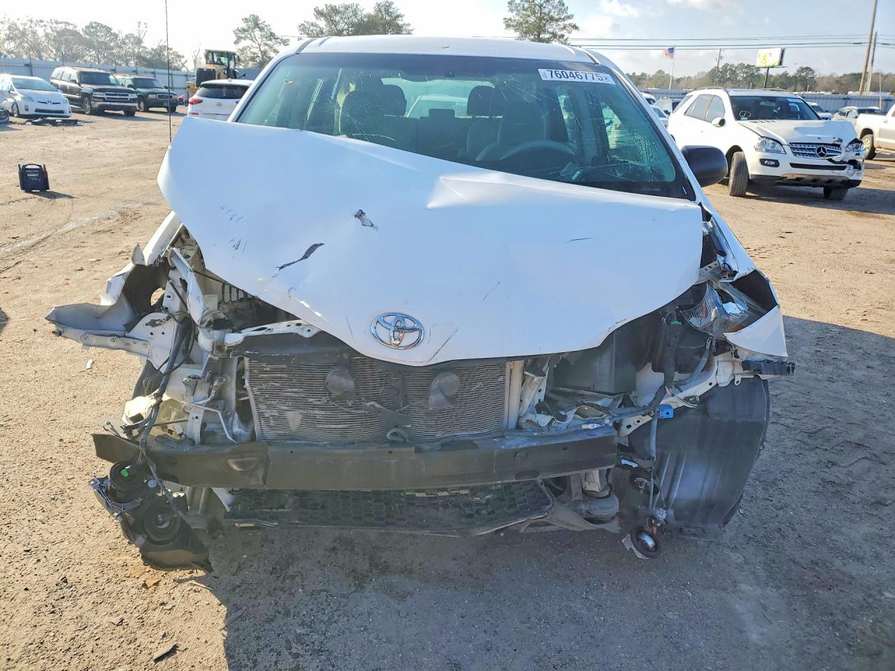 2013 TOYOTA SIENNA
