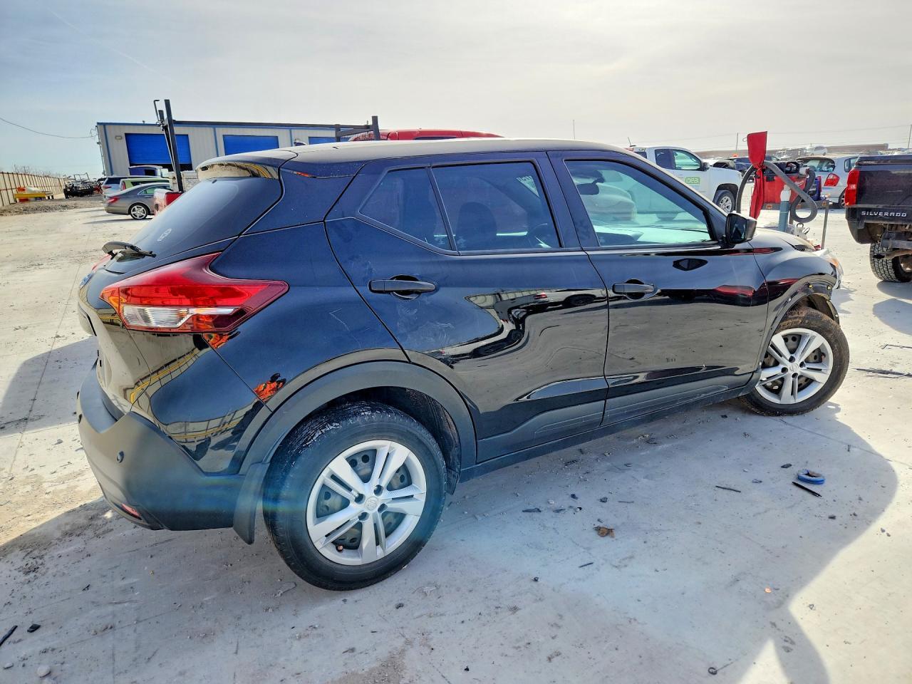 2020 NISSAN KICKS