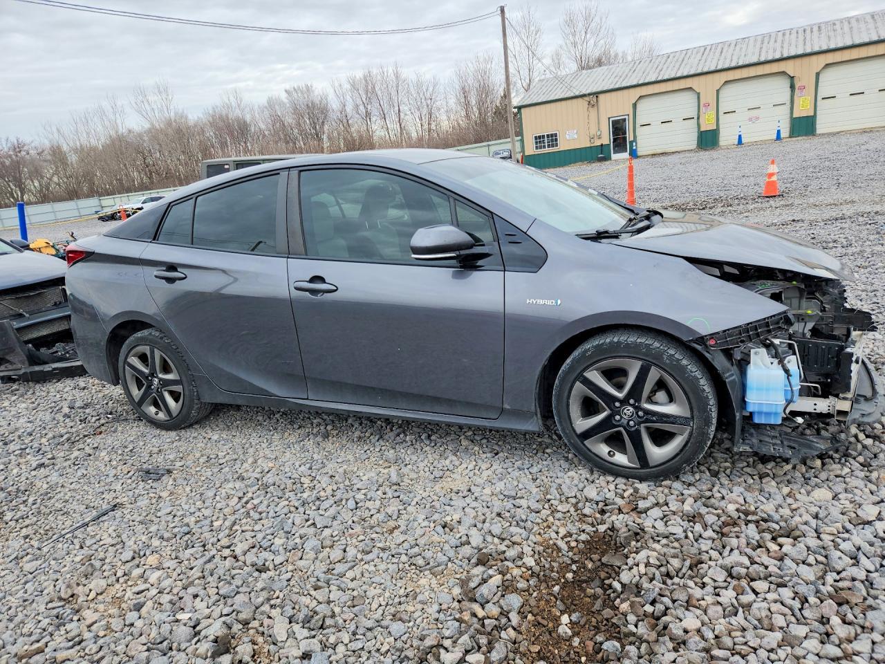 2019 TOYOTA PRIUS