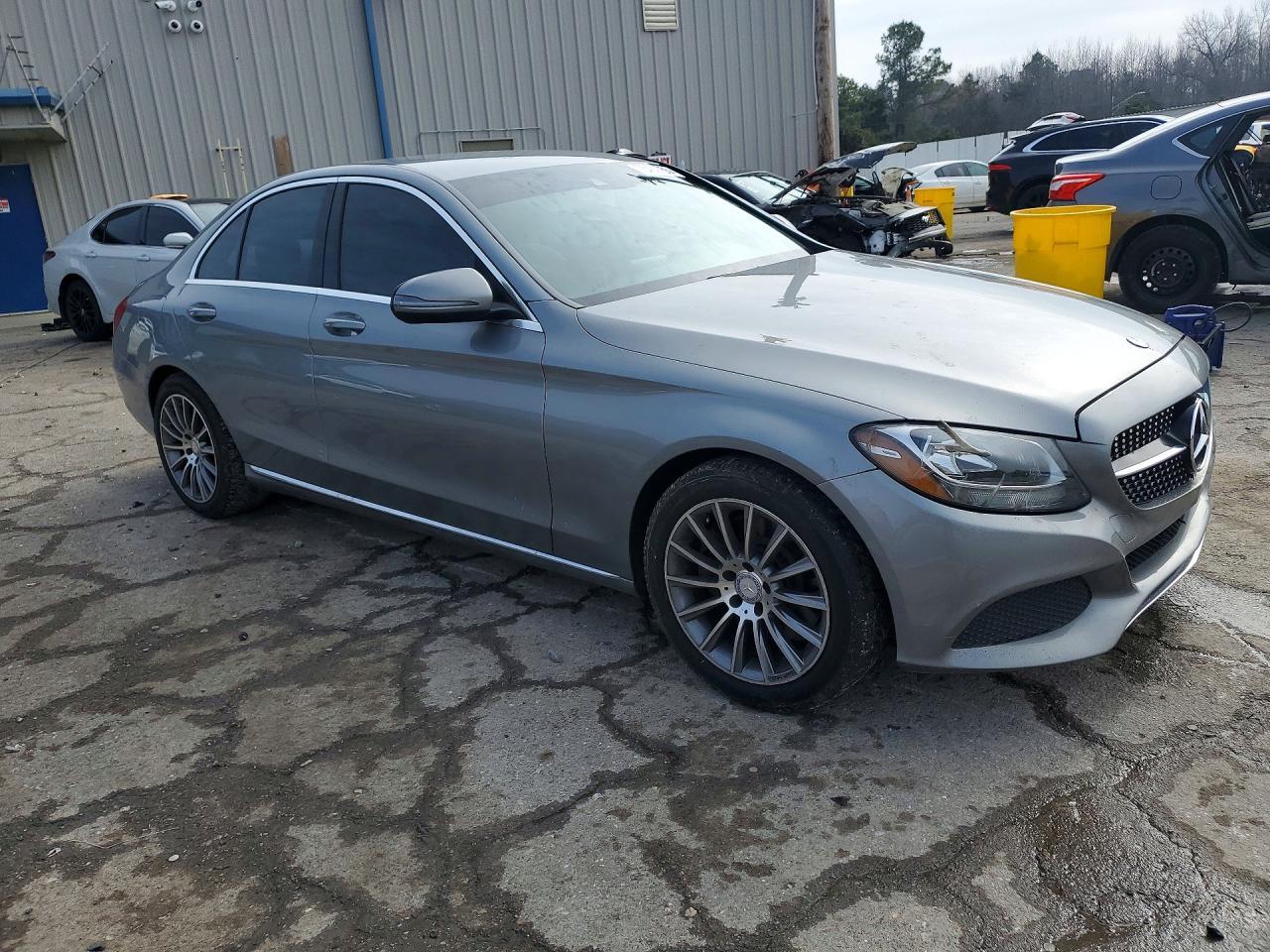 2016 MERCEDES-BENZ C-CLASS