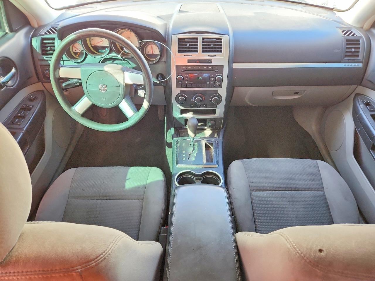 2010 DODGE CHARGER