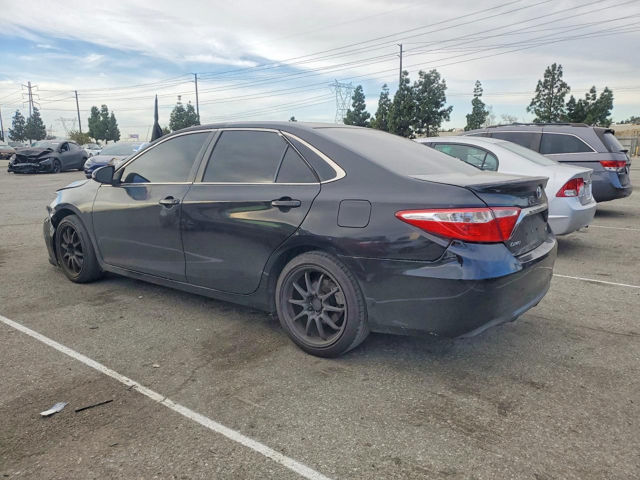 2017 TOYOTA CAMRY