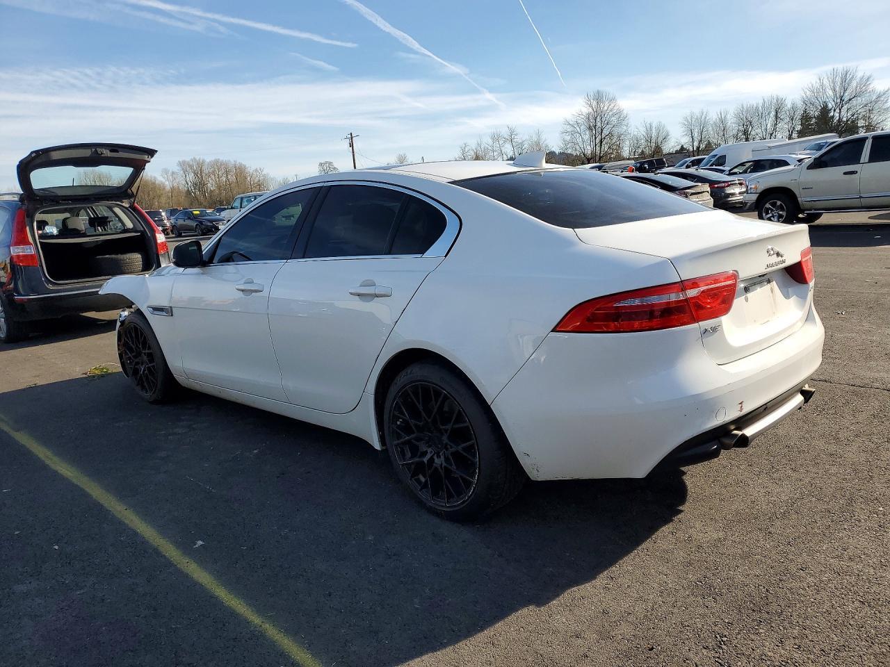 2019 JAGUAR XE