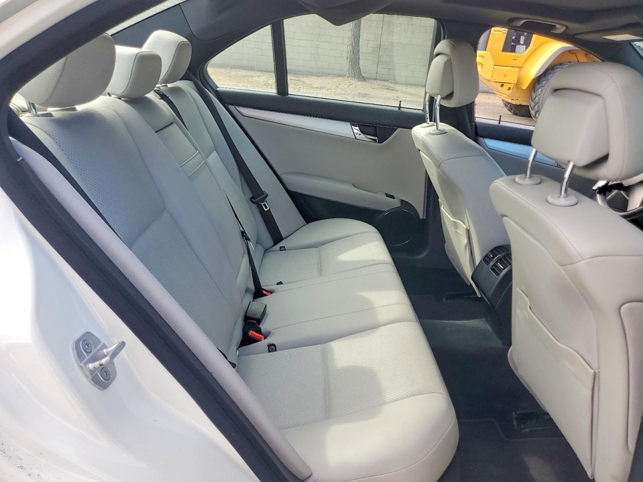 2011 MERCEDES-BENZ C-CLASS