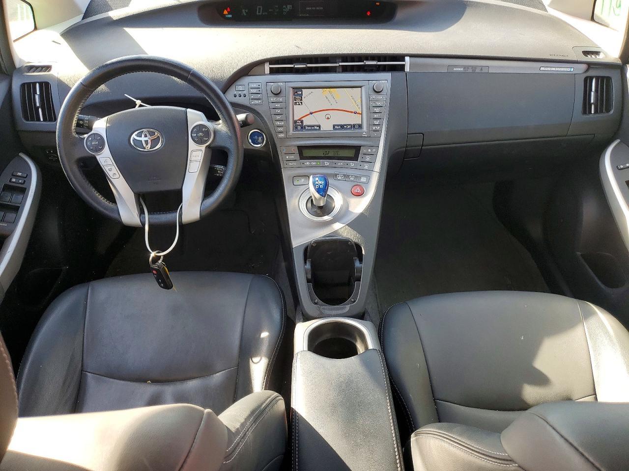 2015 TOYOTA Prius Plug-In