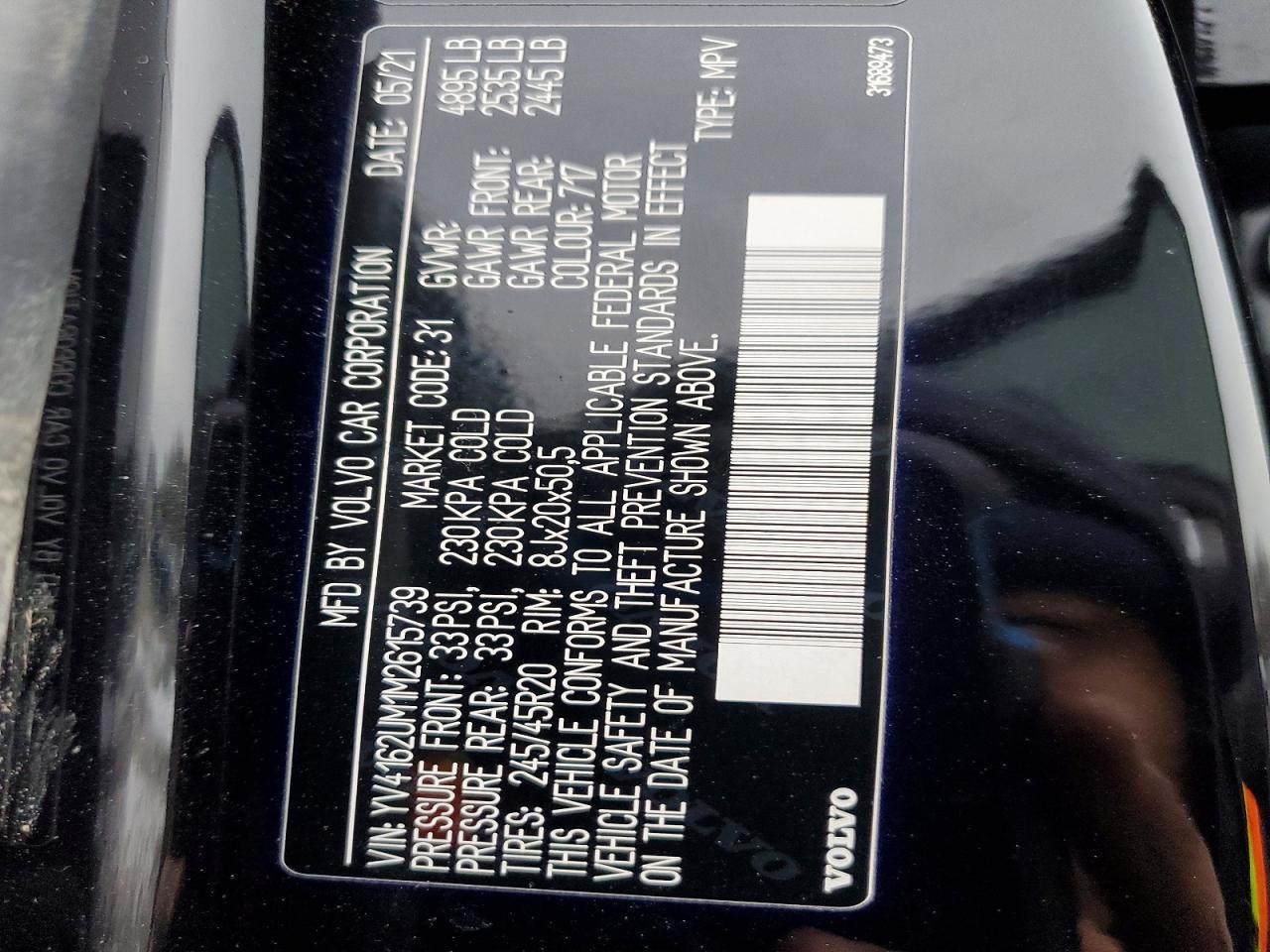 2021 VOLVO XC40