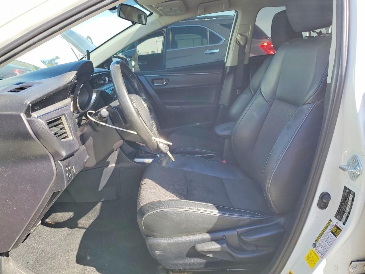 2015 TOYOTA COROLLA