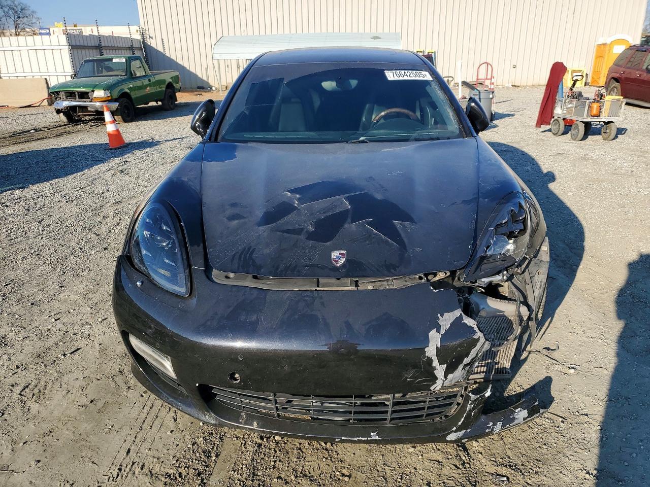 2010 PORSCHE Panamera