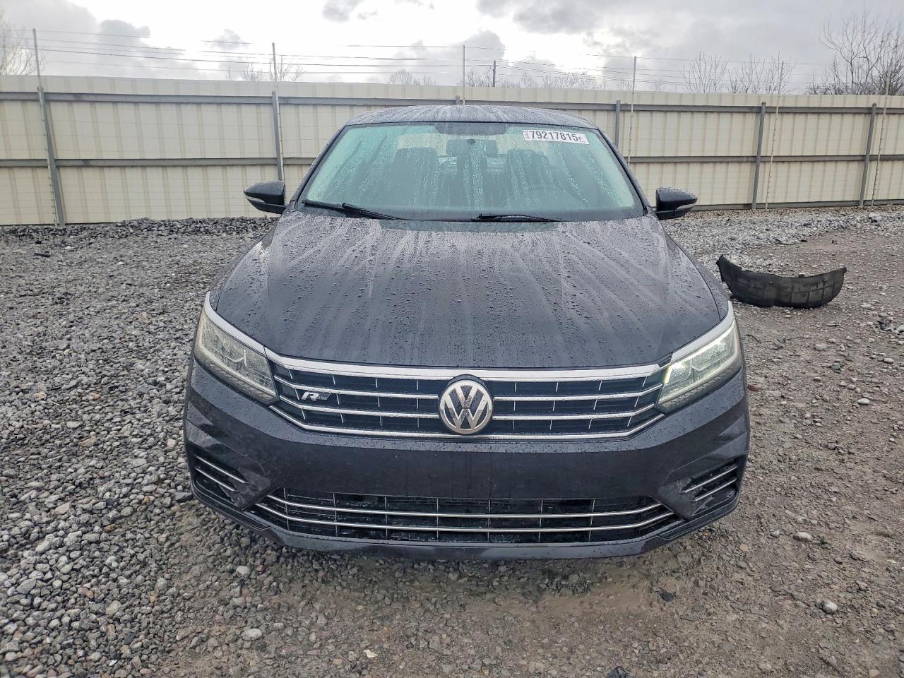 2018 VOLKSWAGEN Passat