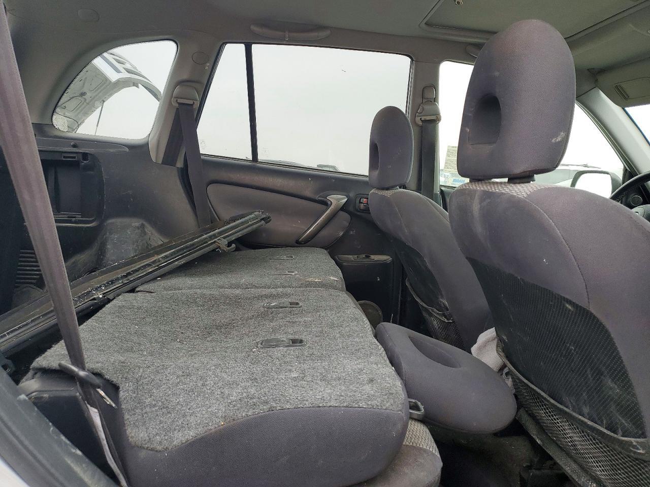 2004 TOYOTA RAV4