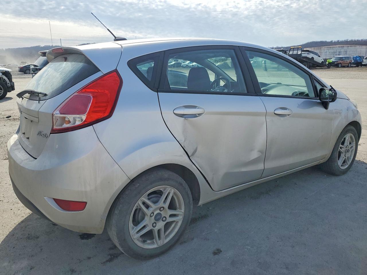 2018 FORD Fiesta