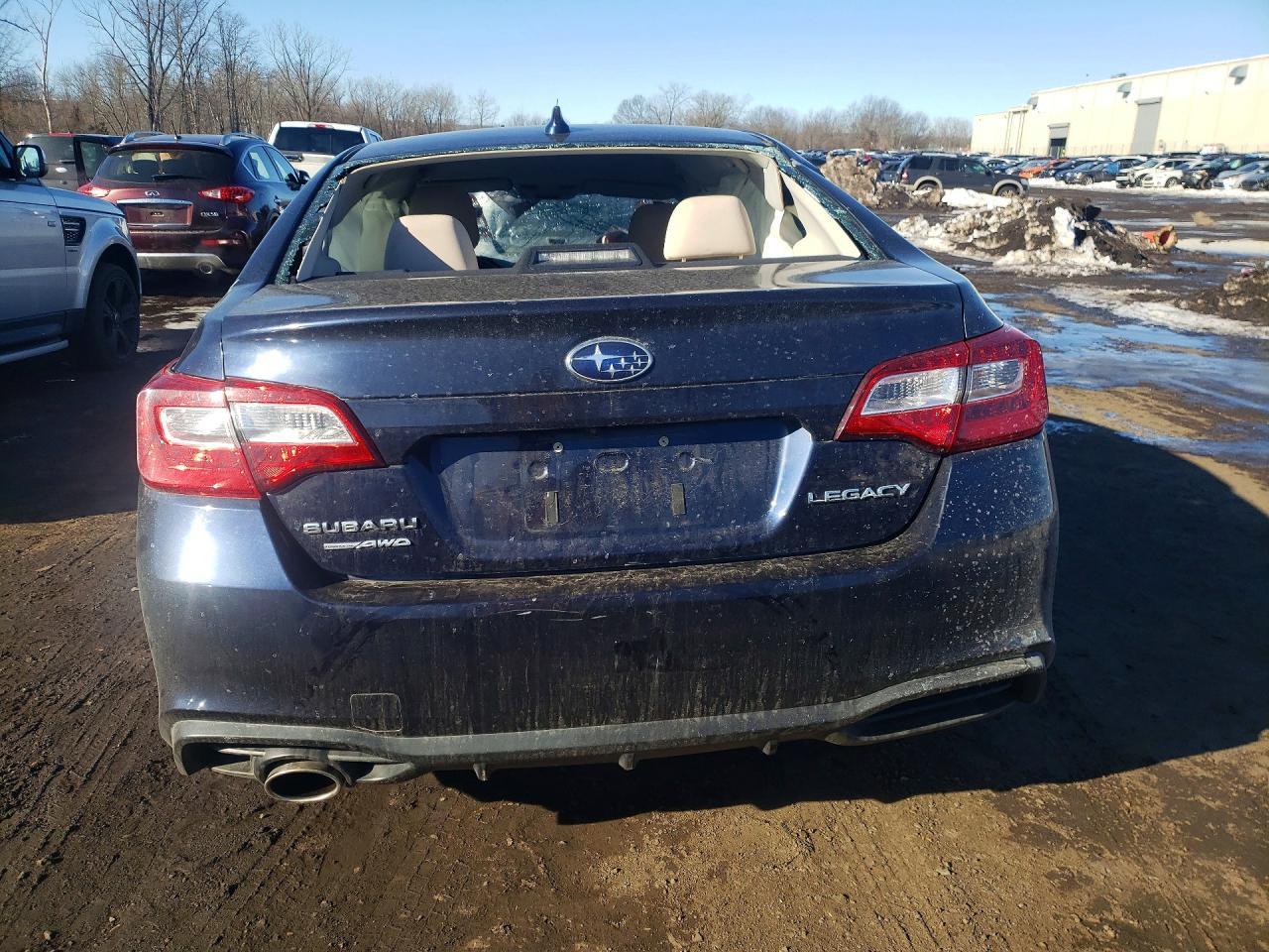 2018 SUBARU Legacy