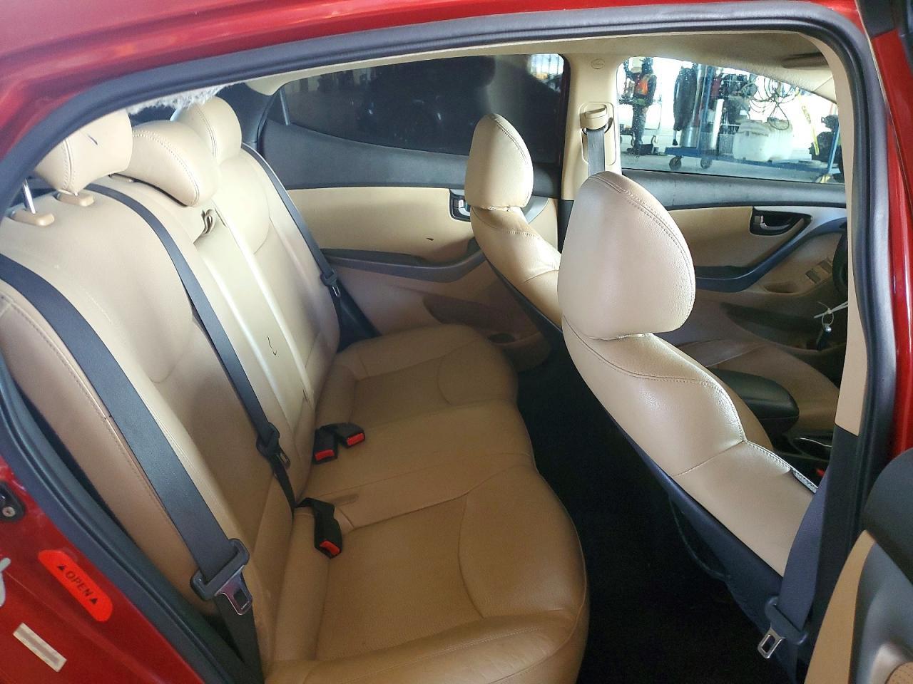 2012 HYUNDAI ELANTRA