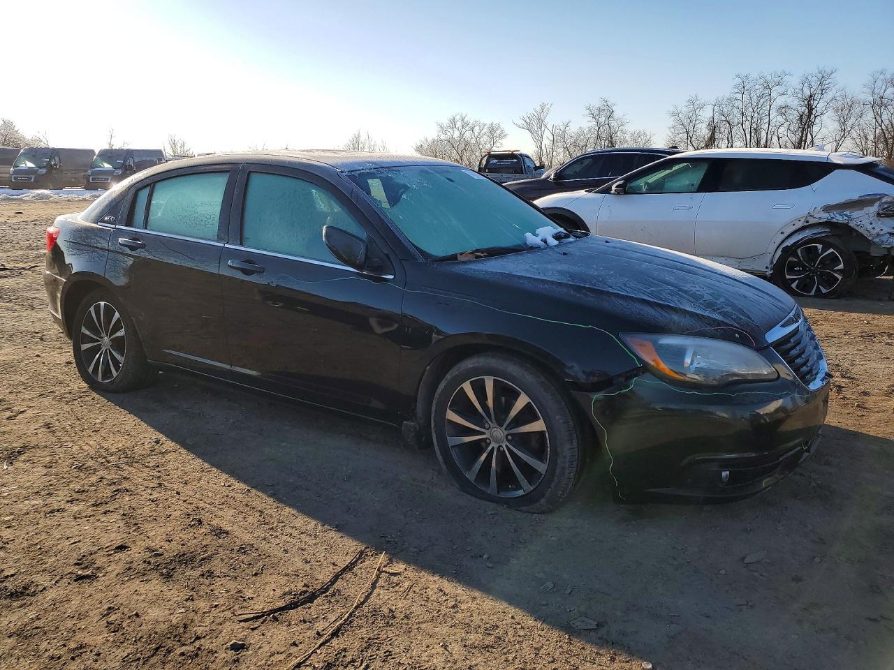 2013 CHRYSLER 200