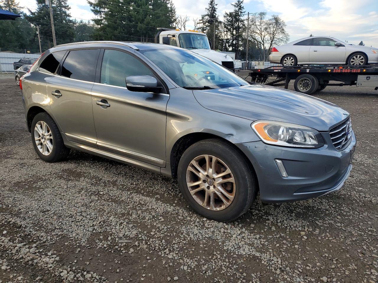 2016 VOLVO XC60