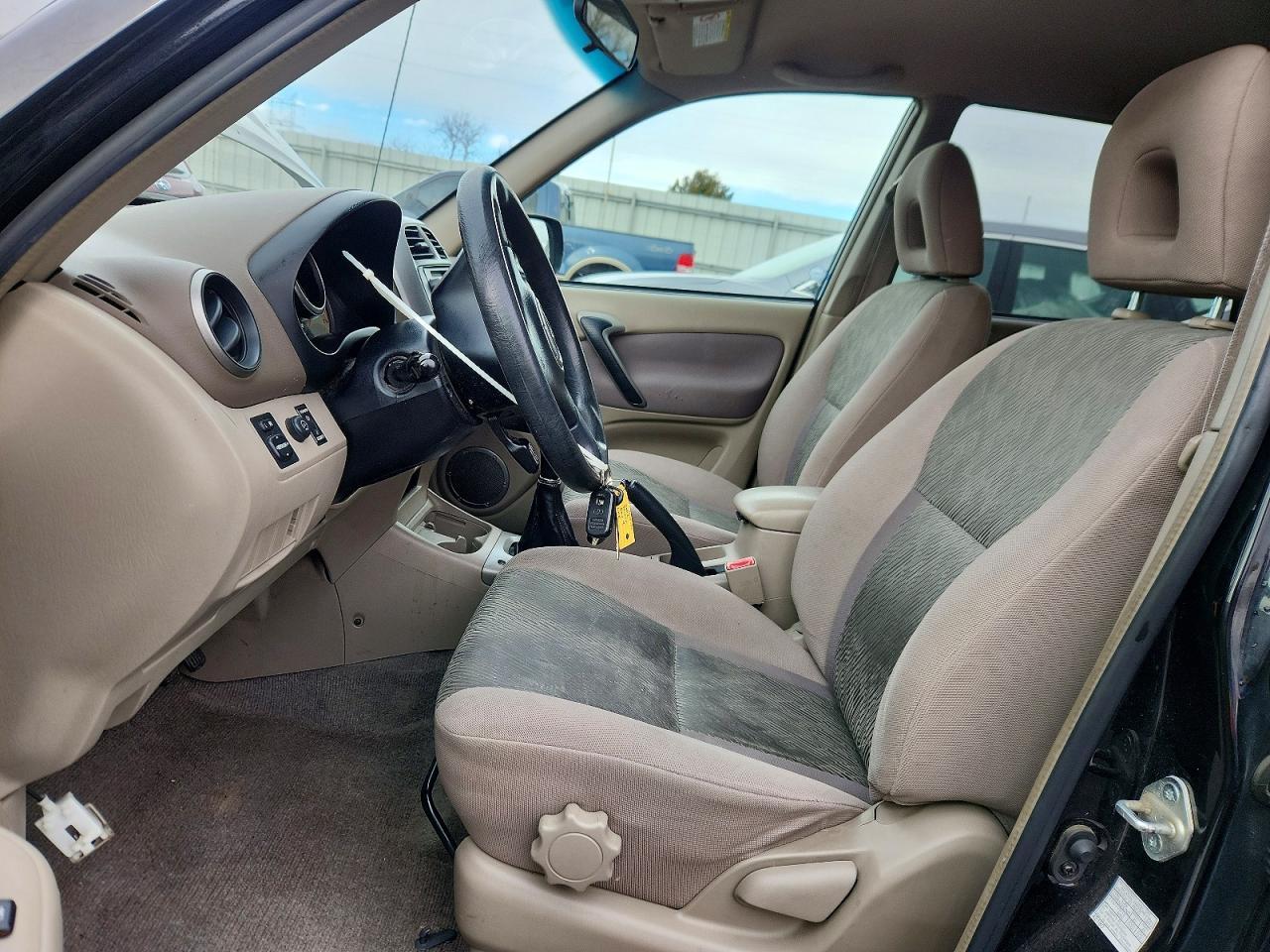 2002 TOYOTA RAV4