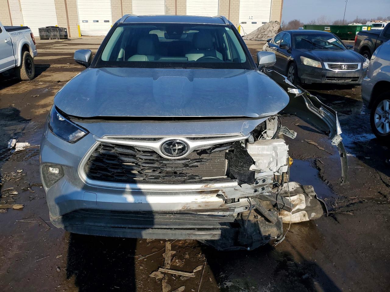 2023 TOYOTA HIGHLANDER