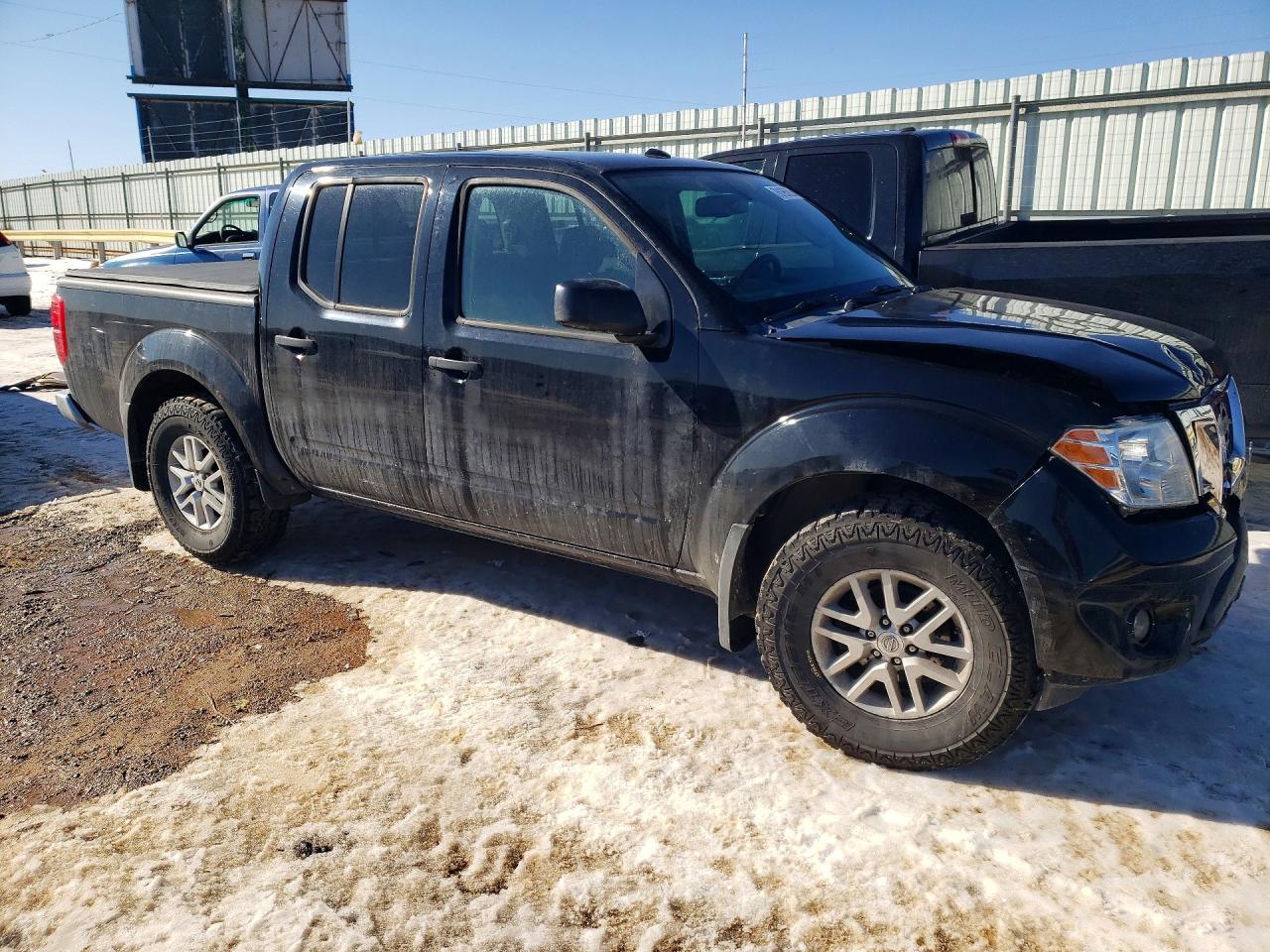2015 NISSAN Frontier