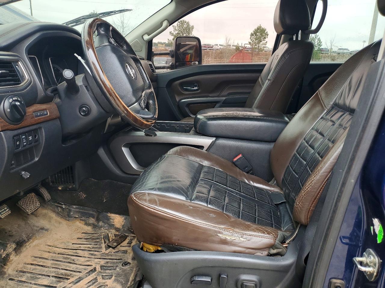 2016 NISSAN Titan