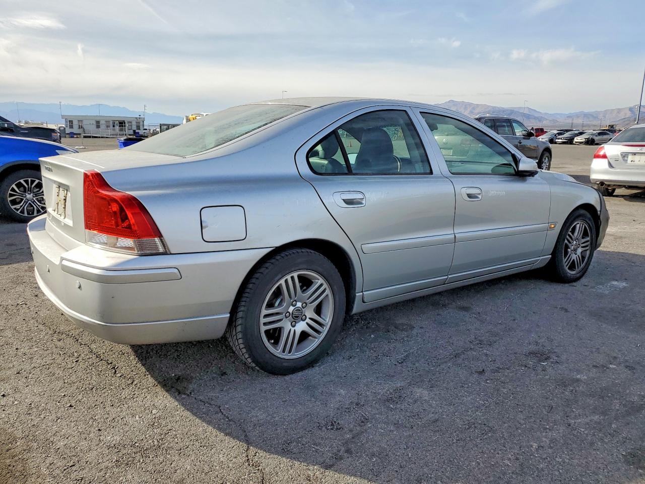 2006 VOLVO S60