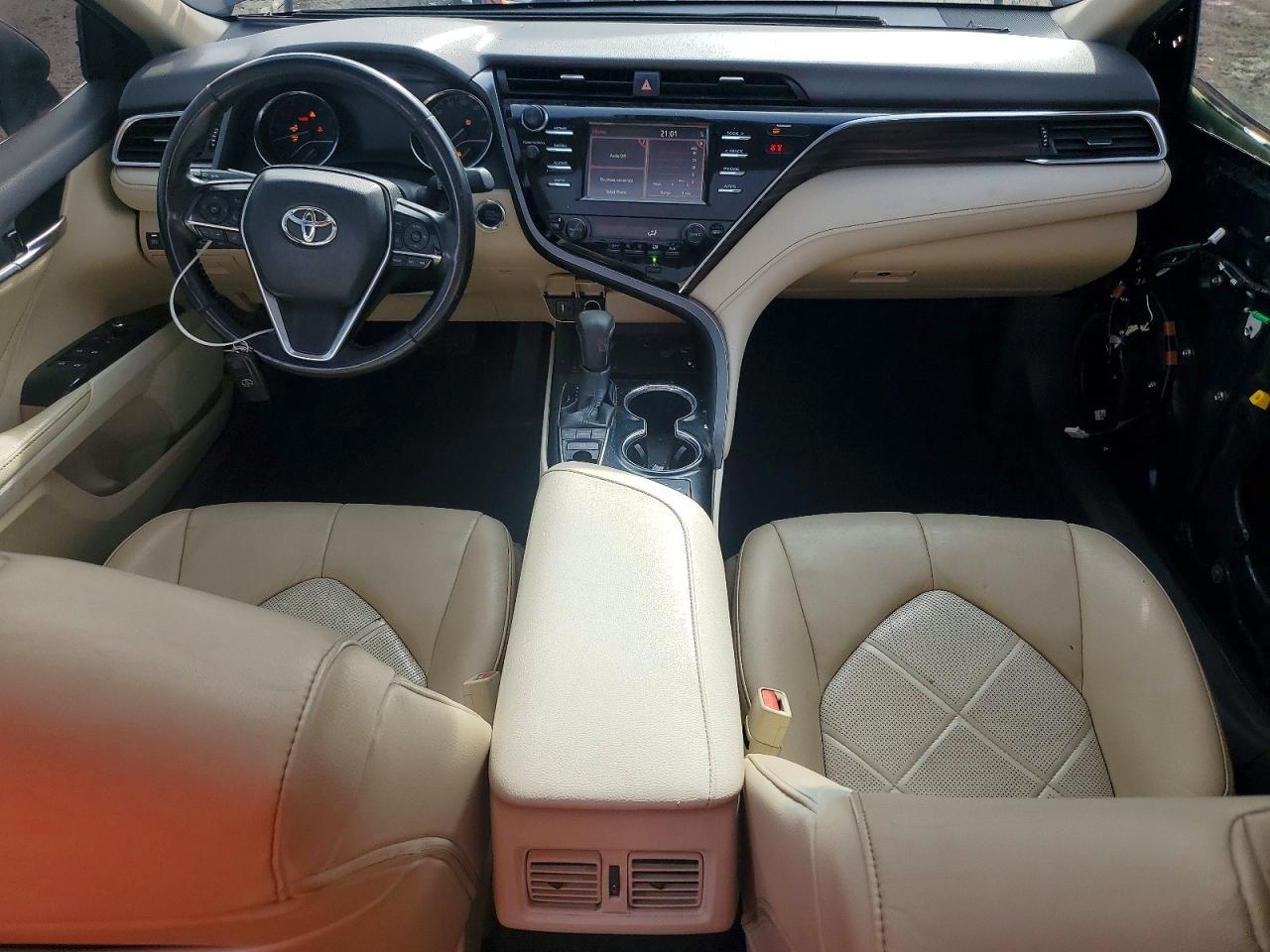2018 TOYOTA CAMRY