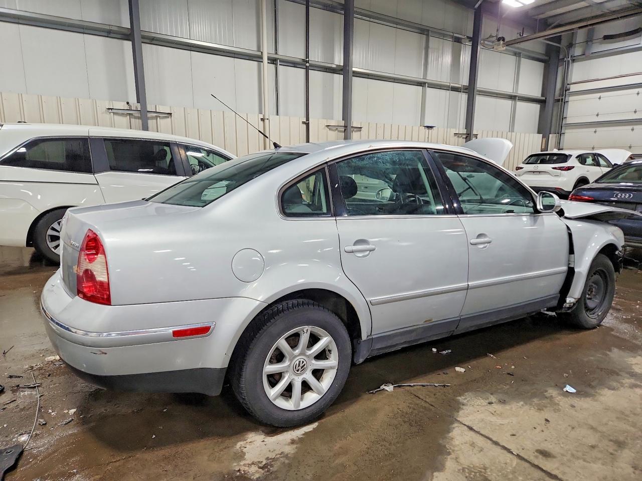 2004 VOLKSWAGEN Passat