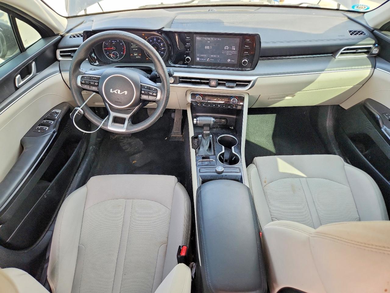 2022 KIA K5
